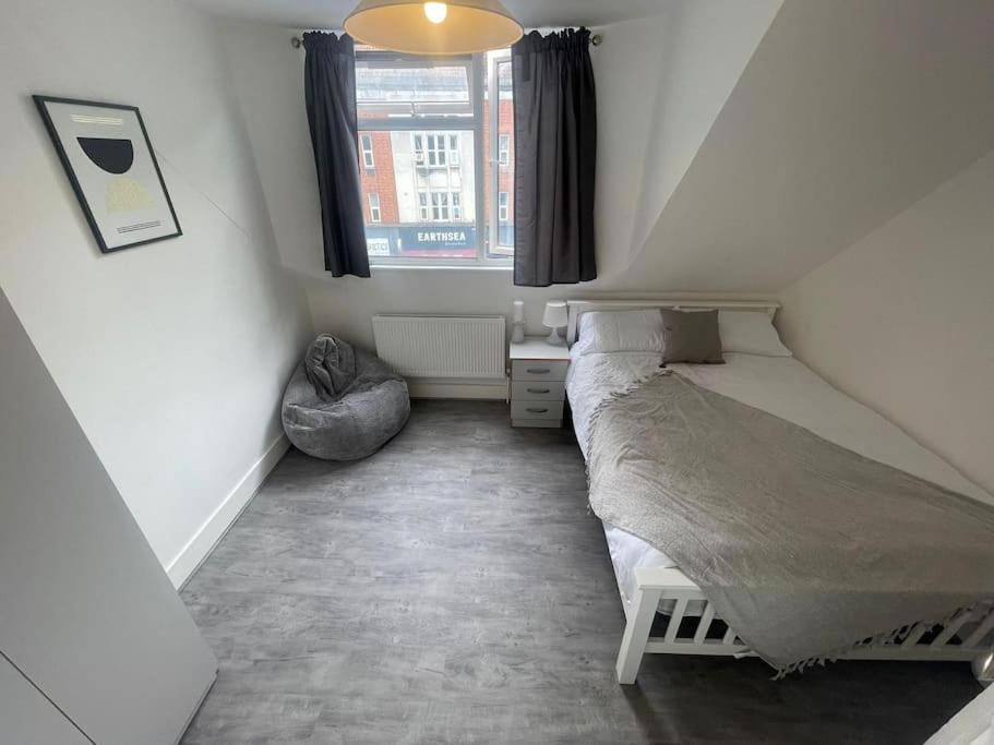 Lovely 2 Bed On Tower Bridge Londres Exterior foto